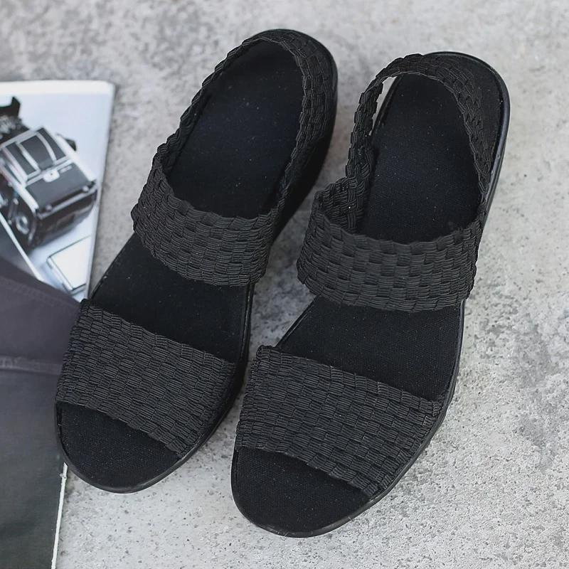 Большие легкие плетеные босоножки на танкетке с открытым носком для женщин
