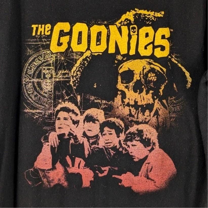 Rare The Goonies Movie Skull Chest Black Short Sleeve S to 5XL Tee Shirt