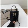 2025 New Trendy Contrast Bucket Bag Niche Design Crossbody Mobile Phone Bag Fashionable High-end Handbag Shoulder Bag for Women
