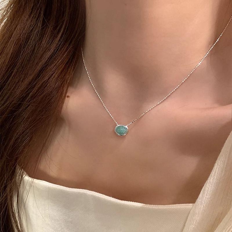 Серебряное колье 925 пробы с зеленым синим неровным кулоном Элегантный чокер для женщин Девушек Ювелирное изделие Подарок