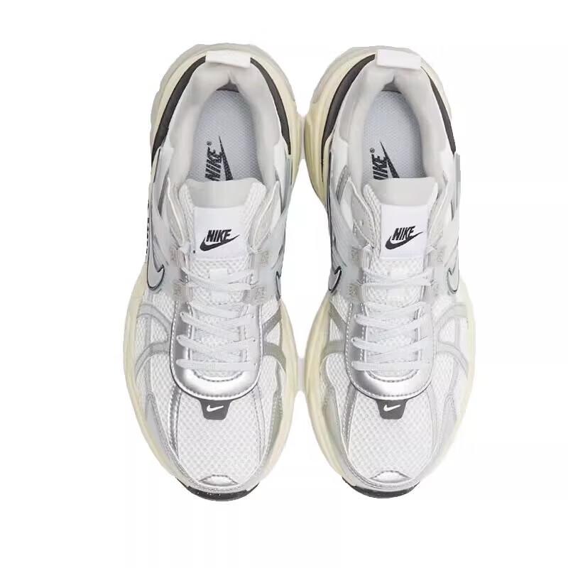 Nike Женские спортивно-повседневные кроссовки V2K RUN
