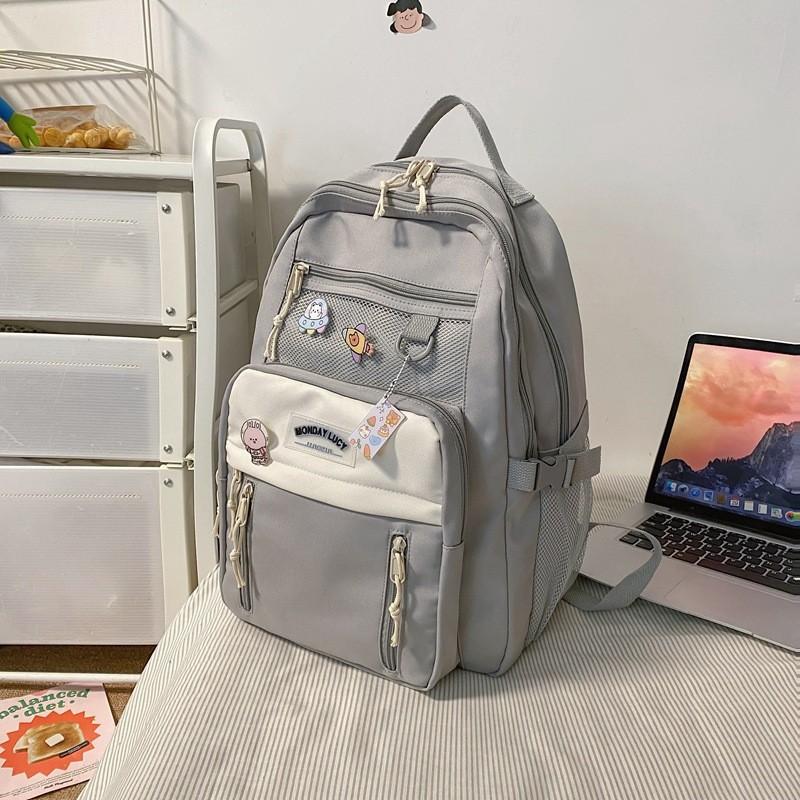 Рюкзак большой вместимости с цветным блочным дизайном и буквенным декором для повседневного использования