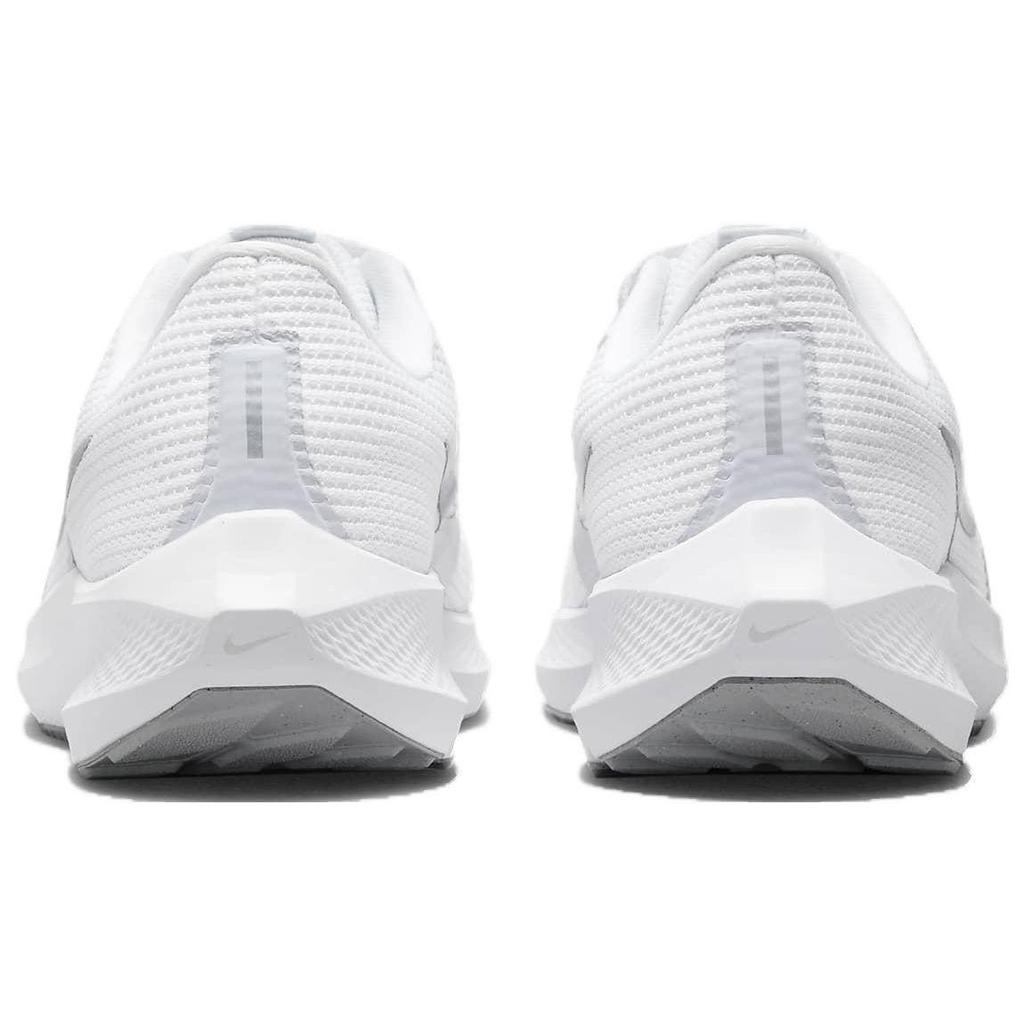 Nike Женские кроссовки для бега Nike Air Zoom Pegasus 40, цвет: Белый / Чистый платиновый / Металлический серебристый, артикул: DV3854-101