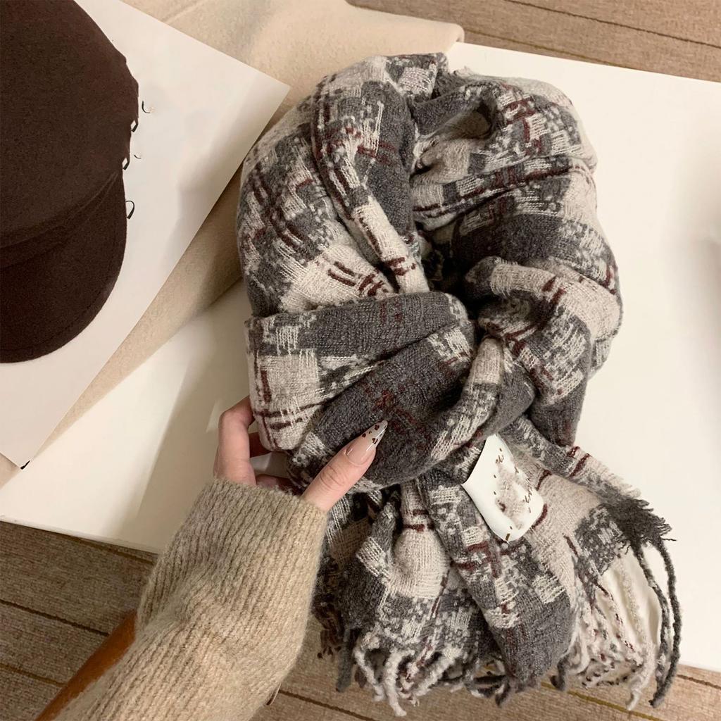Women's Fashionable Versatile Warm Thickened Scarf Tassel Wrap