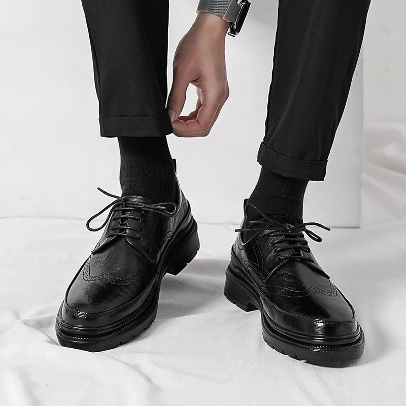 Британский стиль Высококачественные мужские кожаные туфли коричневого и черного цвета Hombre повседневные деловые туфли-броги Классические деловые повседневные туфли для мужчин