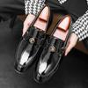 New Designer British Pointed Metal Badge Wedding Dress Leather Shoes Moccasins Prom Homecoming Party Footwear Zapatos Hombre