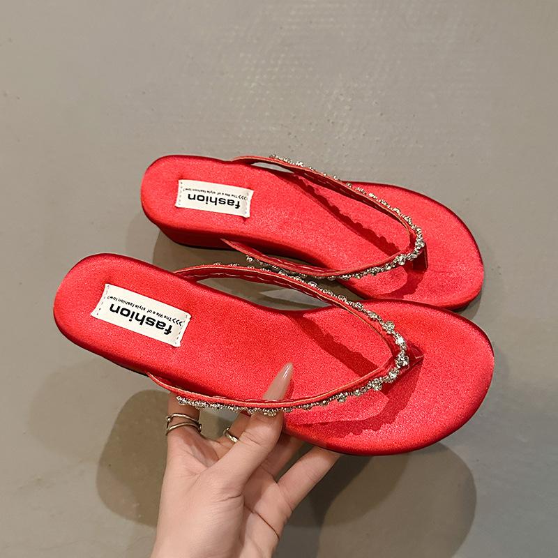 Красные французские шлепанцы на толстой подошве и клиновидном каблуке, женская летняя обувь 2025, новые, для ношения с юбкой, увеличивающие рост, крутые шлепанцы