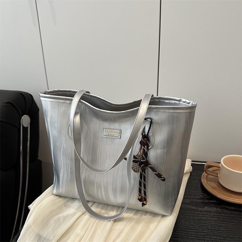 Large-capacity Bag Women's 2025 New Leisure Work Shoulder Bag High-texture College Student Class Commuting Tote Bag