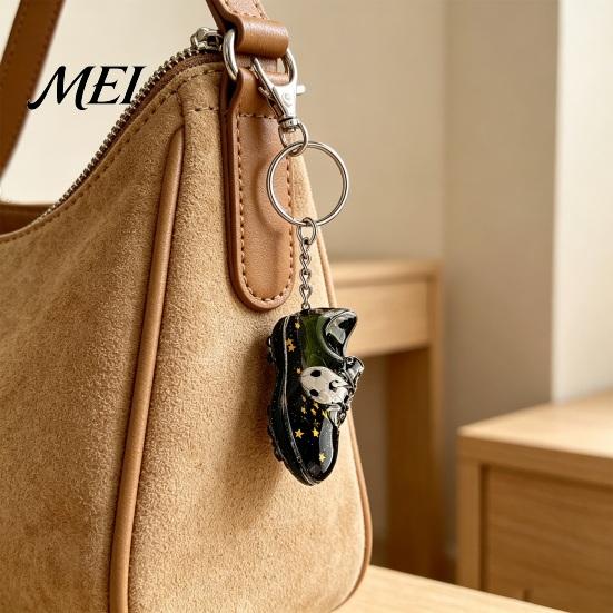 Floating Oil Keychain 2Pcs Pendant, Acrylic Football Boot Design with Glitter Quicksand Stress Relief Flowing Stars, Transparent Material Desktop