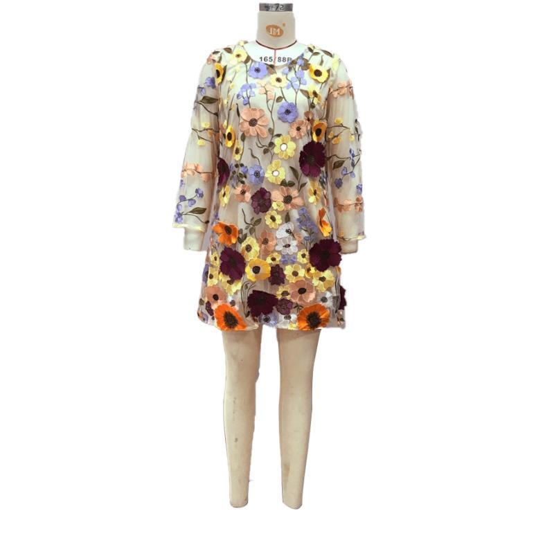 Женские летние тонкие платья с объемными цветами и кружевной вышивкой на бедрах