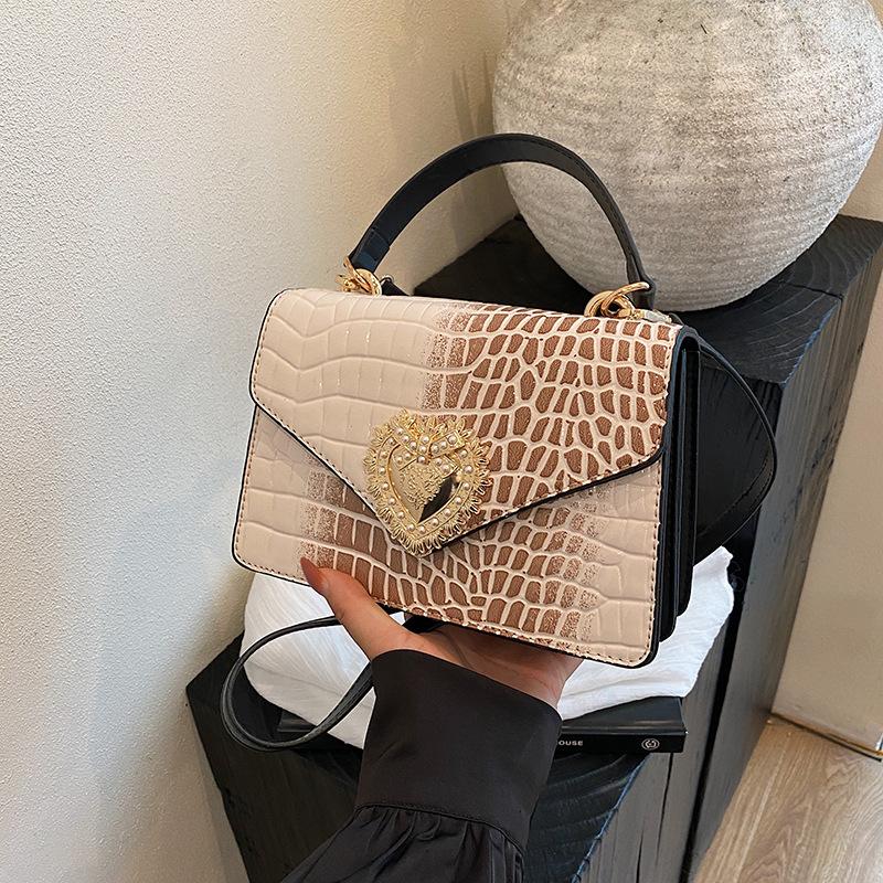 2025 European and American Crocodile Pattern Court Style Portable Underarm Bag Love Pearl Chain Commuter Flip Shoulder Messenger Bag