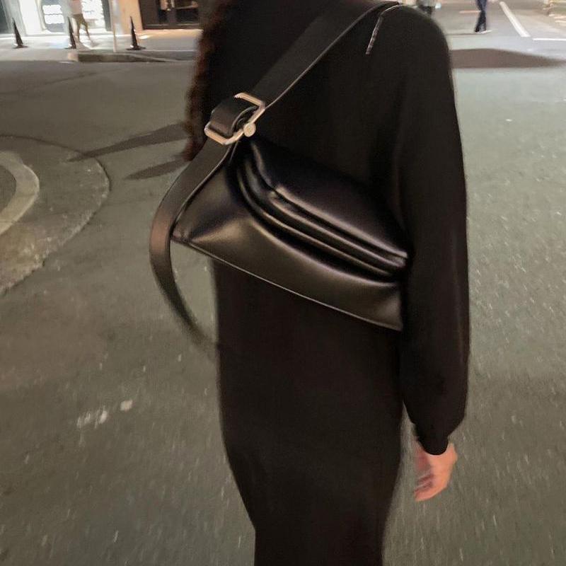 Сумки на плечо с клипсой для женщин, роскошный дизайнерский бренд, ПУ, простые, однотонные, с челночным ремнем