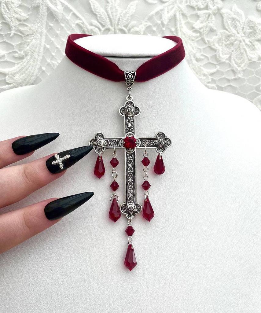 Gothic Vampire Cross Necklace With Alloy Pendant For Women Fashion Accessory