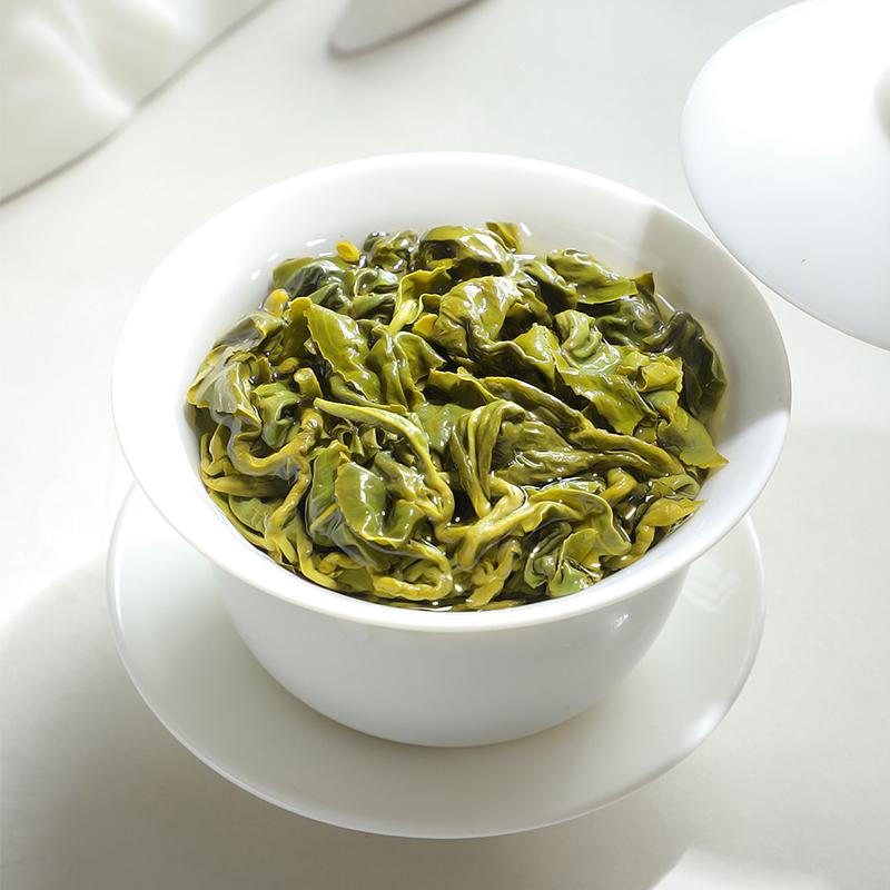 Отличительные сорта чая: Тегуаньинь, молочный улун, хризантема, пуэр, лотос, печеночный чай, черный улун, обжаренный на углях