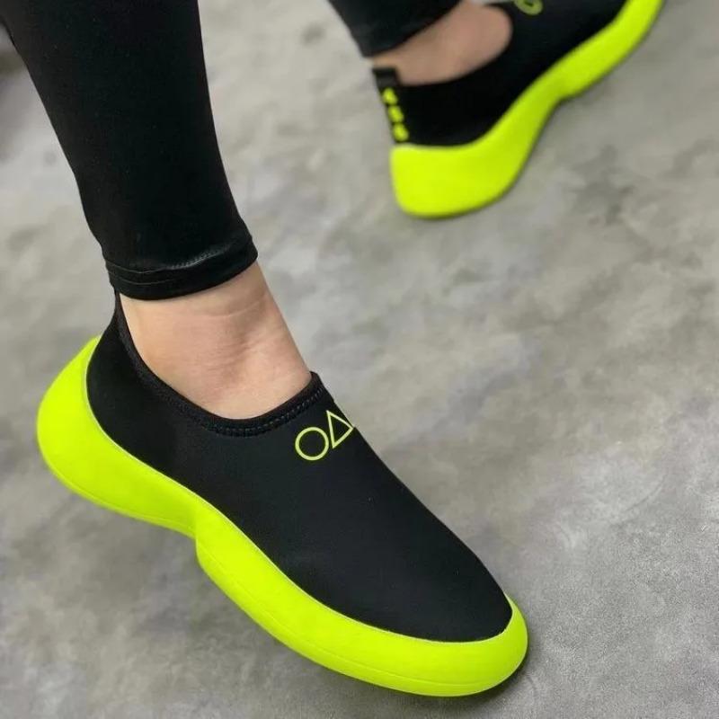 Европейские и американские женские кроссовки для бега и спорта 2024 года, новые кроссовки для фитнеса на плоской подошве, дышащие вулканизированные кроссовки