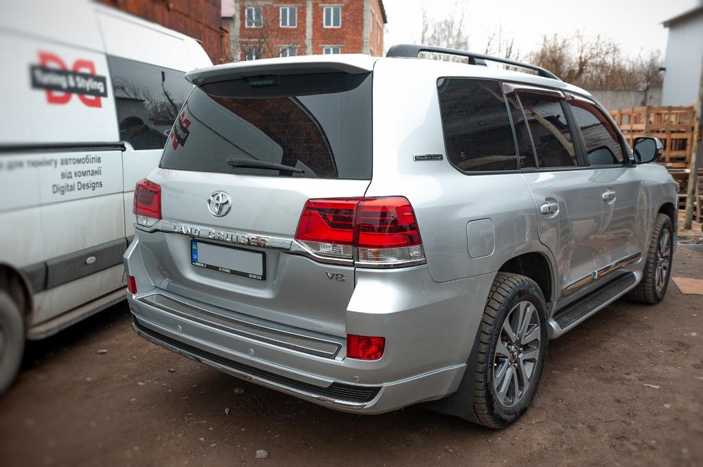 Задние габариты 2016-2025 (стандарт) для Toyota Land Cruiser 200