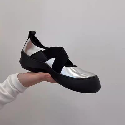 Женские туфли Мэри Джейн из кожи на платформе в спортивном стиле с перекрестными эластичными ремешками