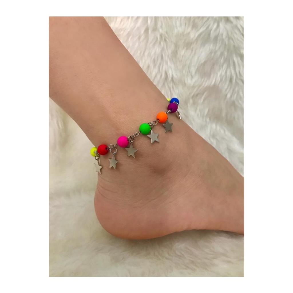 Женский браслет серого цвета со звездой