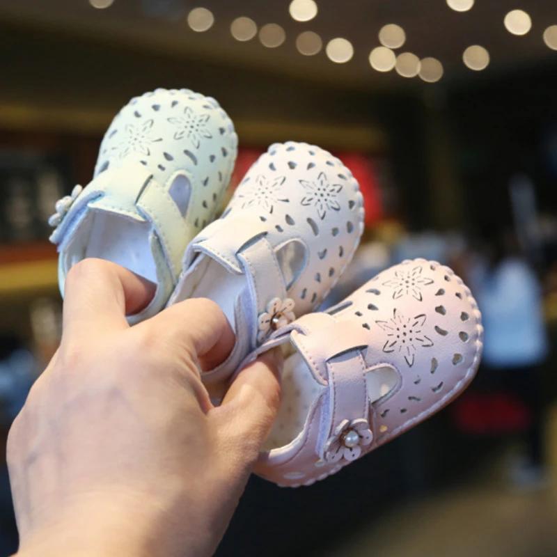 Модные детские удобные нескользящие милые сандалии с открытой пяткой с мягкой дышащей подошвой для девочек-малышей принцесса одинарные туфли