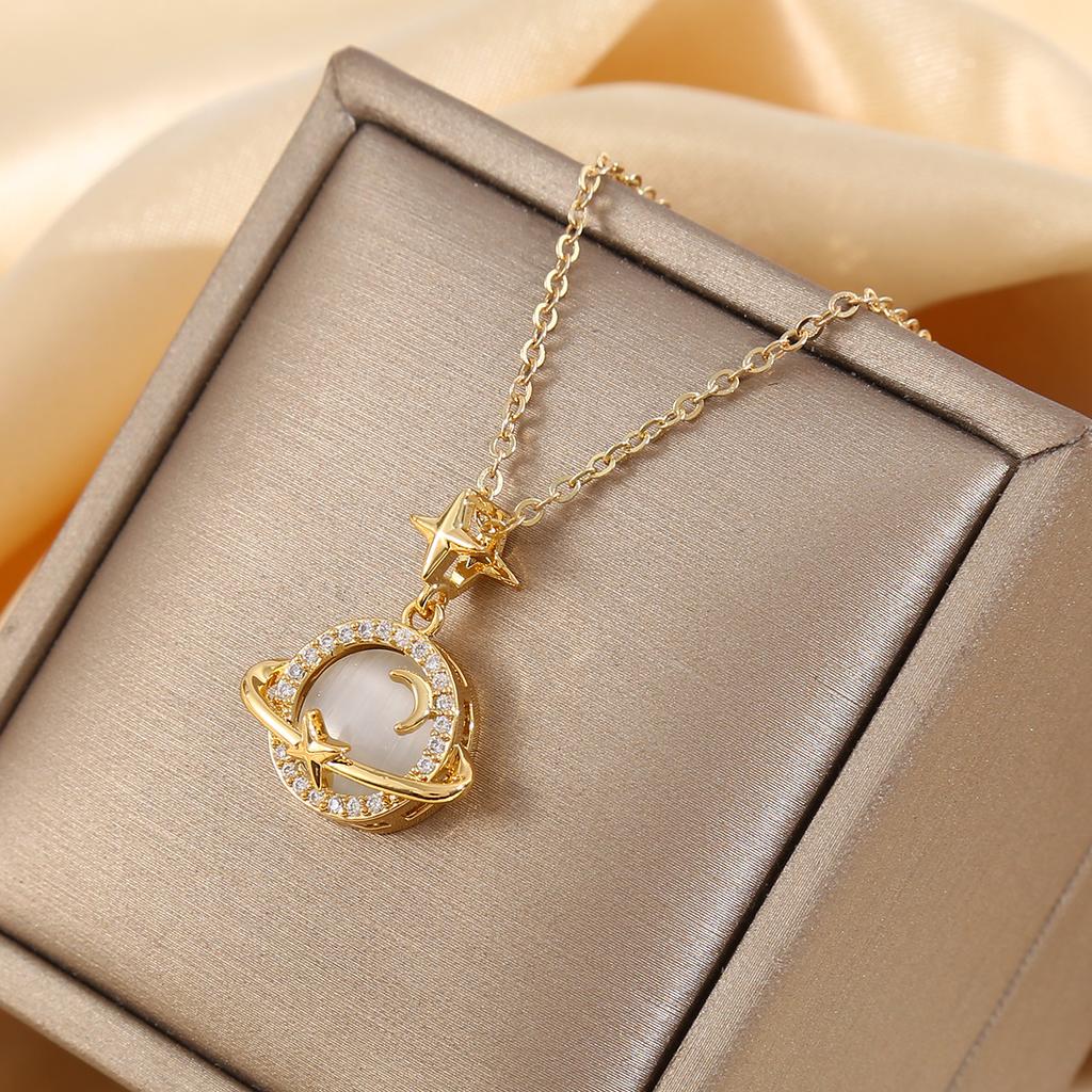1Exquisite white cat-eye planet pendant necklace, simple starry sky jewelry accessory, gift for family, friends, and loved ones, gift box not
