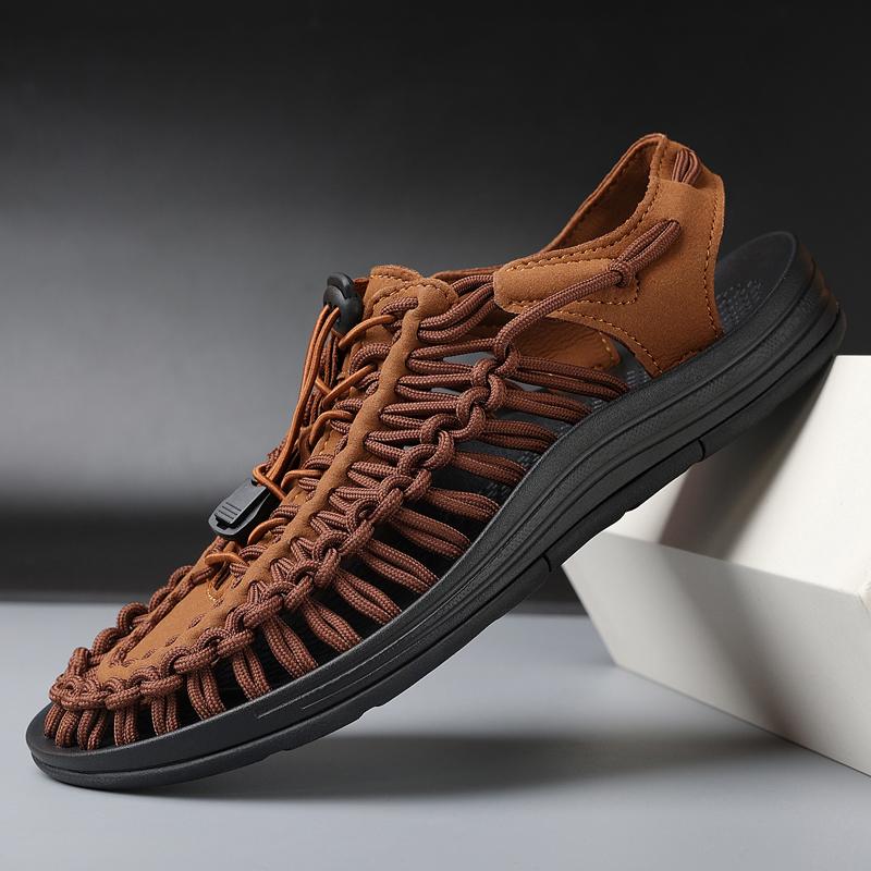 Fashion Lightweight Weave Men Casual Summer Shoes 2025 New Men's All-match Luxury Sandals Leather Men Fashion Beach Non-Slip Sandals