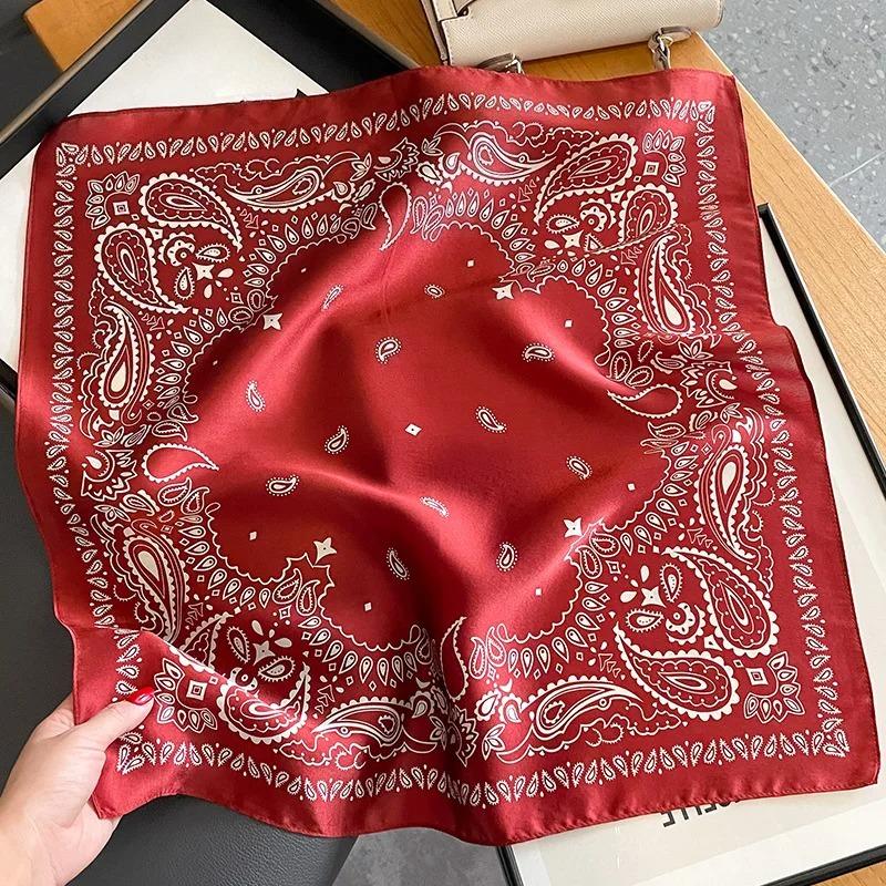 Nature Silk Neck Scarves Lady Foulard Lovely Strawberry Print Real Silk Square Scarf for Women Bag Ribbon Hairband Kerchief