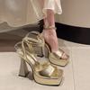 Золотые темпераментные высокие каблуки женские летние 2025 новые водонепроницаемые сандалии с квадратной головкой и неглубоким горлом высокого класса