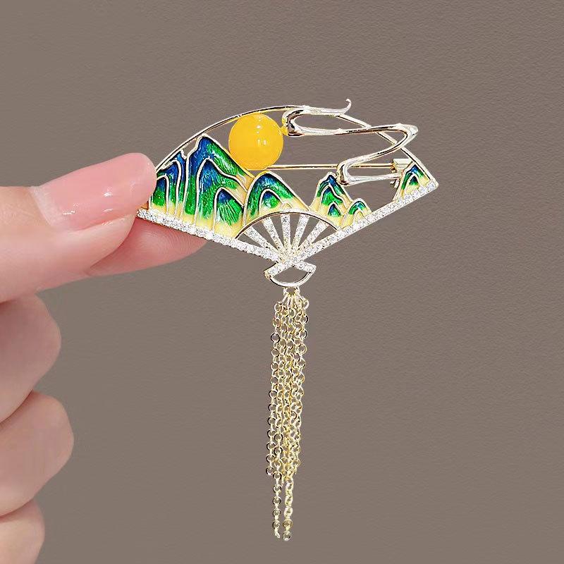 Sunward Growth Sunflower Brooch: Elegant Women's Corsage Pin for College Entrance Suits
