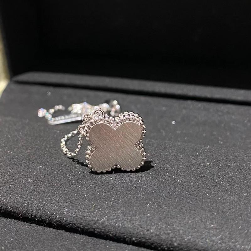 2024 Christmas Edition s925 Silver Four-Leaf Clover Necklace in Rose & White Gold for Women