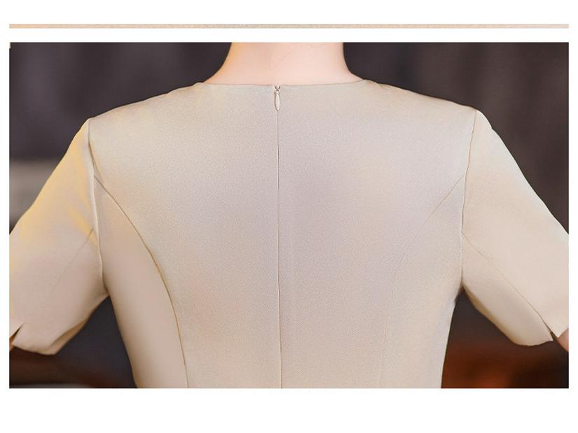 Шампанское Летнее Формальное Платье 2024 года для Стильных Мам: Стройнящий, Подчеркивающий талию, Идеально для свадеб и повседневных выходов