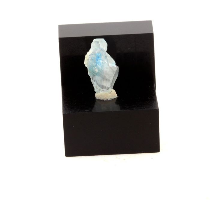 Pierres et Minéraux. Euclase. 3.36 ct. Parelhas, Rio Grande do Norte, Brésil.