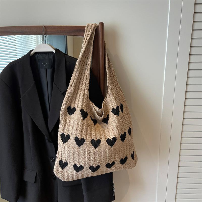 Knitted Handbags Heart Pattern Blocking Crochet Shoulder Bags Large Capacity Fashion Beach Bag Versatile Commute Woven Bag