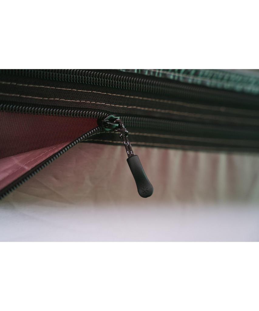 Snow Peak Reflective I-Shaped Zipper Pulls, Black, 6 Pieces