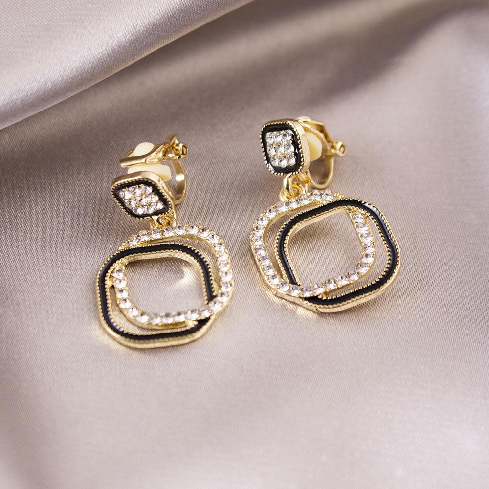 Универсальные легкие роскошные клипсы для ушей без проколов, повседневные высококачественные треугольные клипсы для ушей, универсальные женские серьги