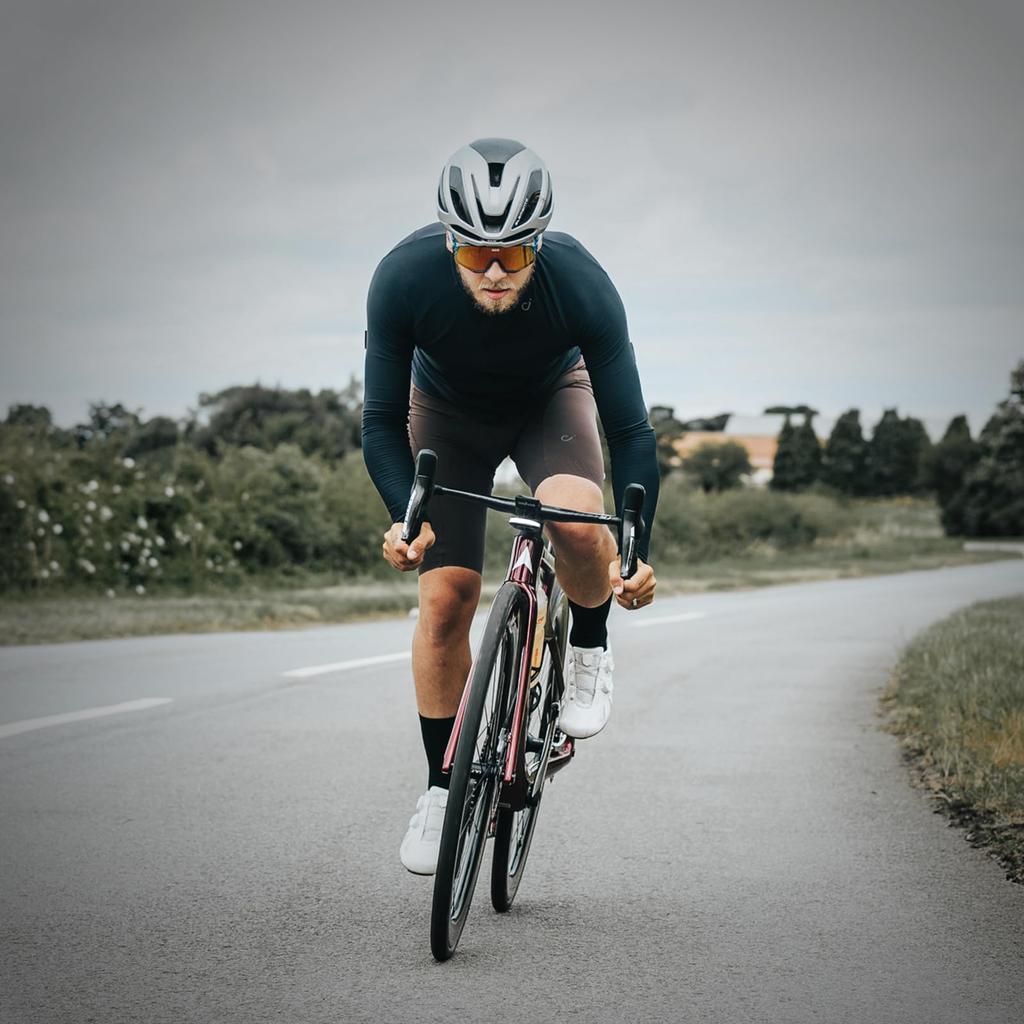 RAVEMEN FR160 Передний велосипедный фонарь для шоссейного велосипеда Велосипедный вспомогательный фонарь безопасности для и WAHOO Cycle 160 Режим 6 уровней яркости Индикатор уровня заряда батареи IPX6 не соответствует PSE