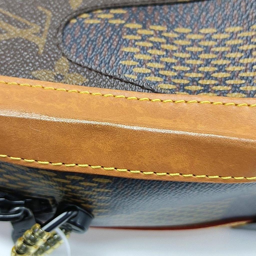 [Pre-Owned] X Nigo Collaboration Soft Trunk Chain Versatile Cool Zipper Coated Canvas Crossbody Bag - Fair #10UD4PC