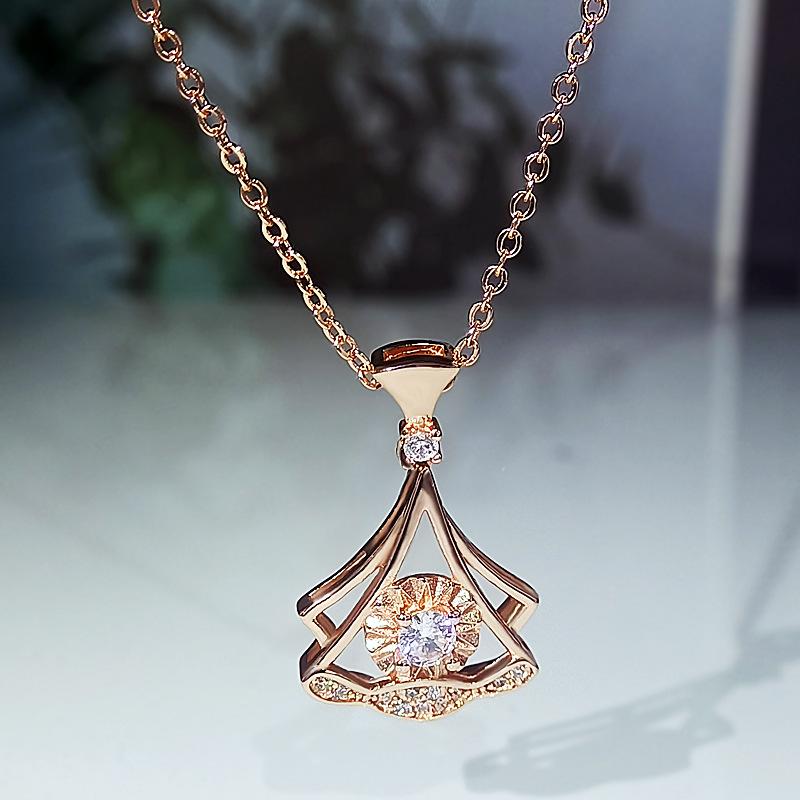 Plating18K Rose gold diamond necklace Small skirt-shaped fan-shaped diamond pendant necklace with clavicle chain K Gold chain