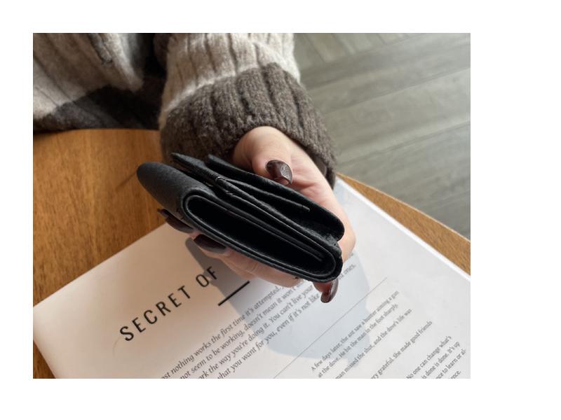 Миниатюрный женский кожаный кошелек тройного сложения с защитой от кражи RFID, отделением для монет и держателем для карт