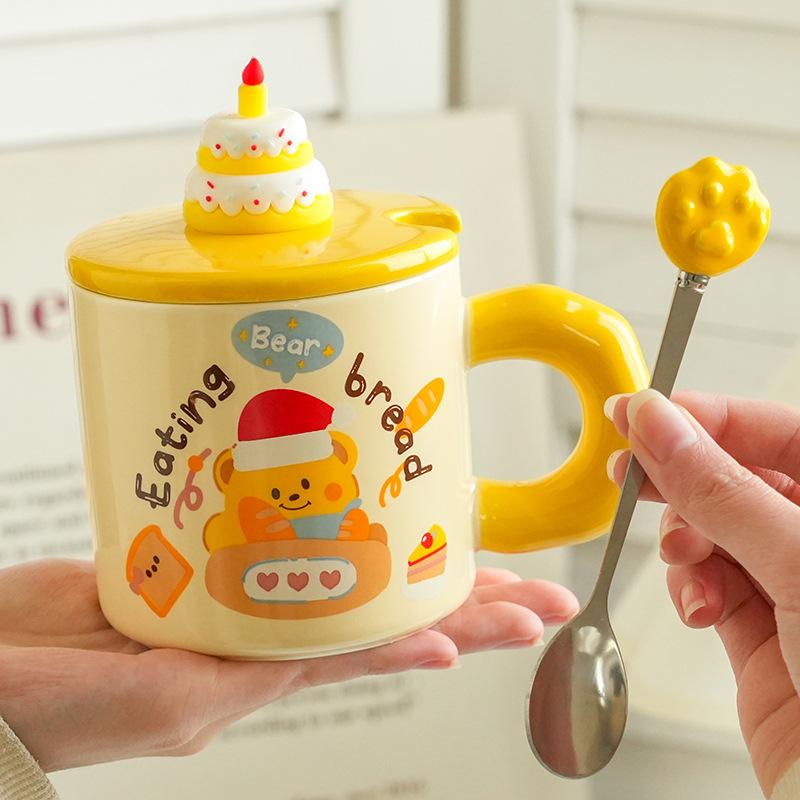 Креативная мультяшная керамическая кружка с медведем, с крышкой и ложкой, бытовая, для кофе, для пары, для воды, подарочная коробка высокой ценности