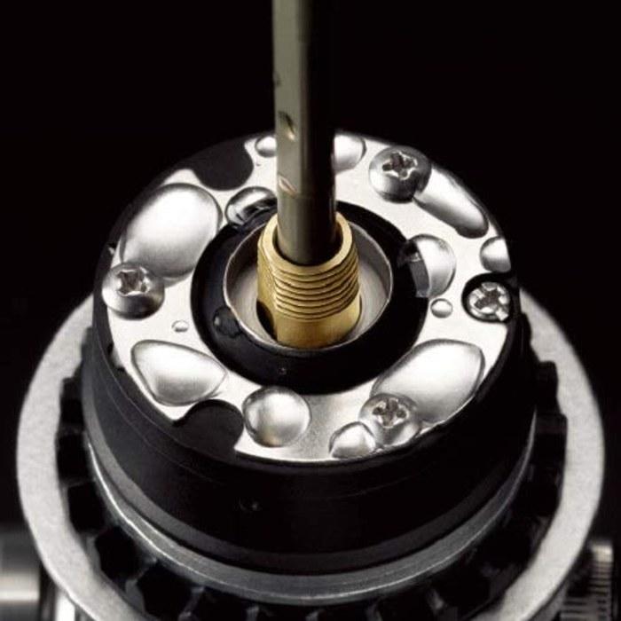 Спиннинговая катушка Shimano для эгинга 19 Cephia SS C3000SHG (Красный, Черный)