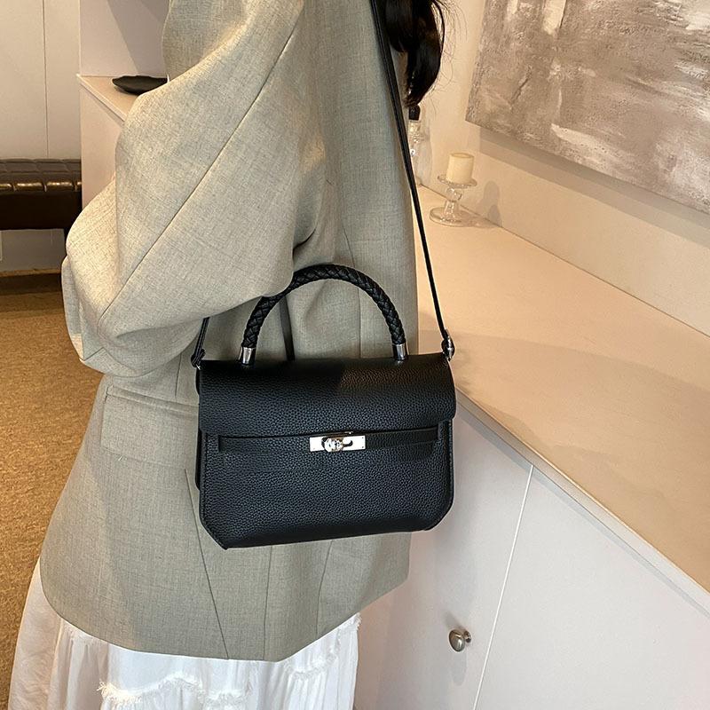 Популярная маленькая сумка-мессенджер женская новая летняя модная сумка через плечо 2024 года маленькая квадратная сумка для поездок на работу