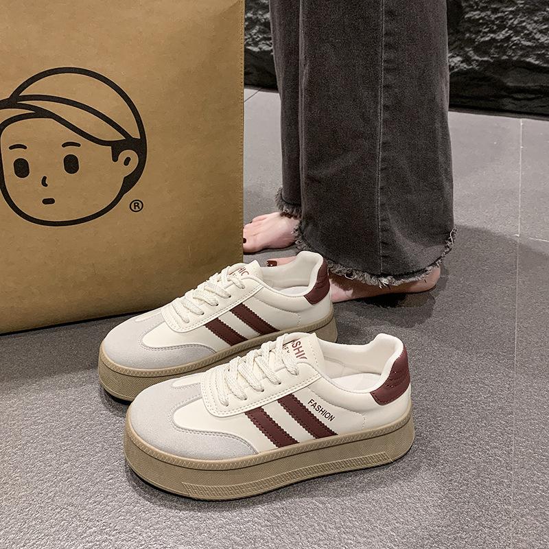 Сяосянфэн толстоподошвенные немецкие тренировочные женские 2025 новая весна и лето ретро нишевые увеличивающие рост универсальные легкие износостойкие удобные на доске