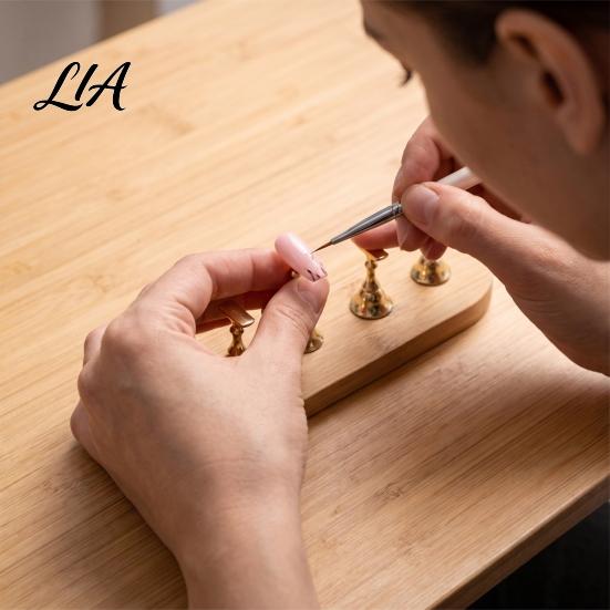 Nail Salon Display Rack Art Practice Stand with Wooden Base, Magnetic Press-on Holder for Painting Nails, False Home Base
