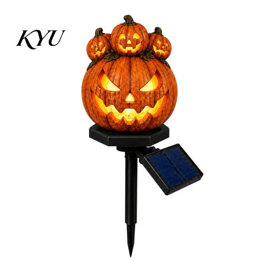 Warm Amber Light Solar Halloween Pumpkin Garden Stake Light, Waterproof Resin LED Decorative Lawn Lamps Lantern, Spooky Yard Lighting for Outdoor