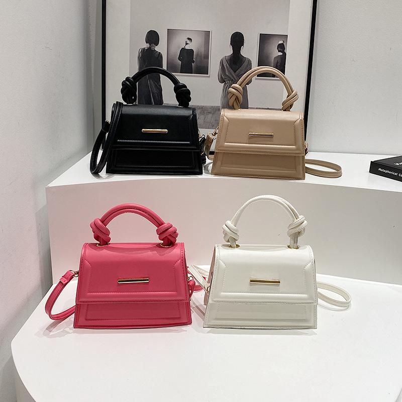 Маленькая сумка женская сумочка новая простая сумка-мессенджер однотонная маленькая свежая зарубежная текстура для поездок на работу на плечо маленькая квадратная сумка