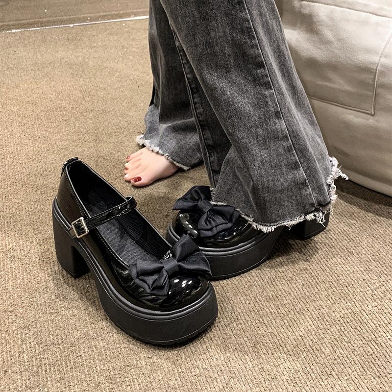 Туфли Мэри Джейн женские осень и зима 2024 новые круглый носок с бантом маленькие кожаные туфли толстый каблук платформа высокие каблуки