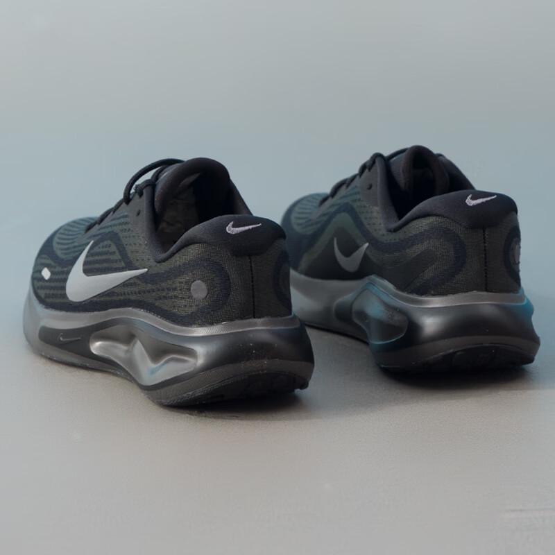 Nike Мужская сезонная беговая обувь FN0228-009