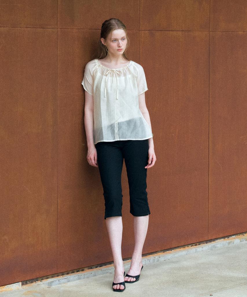 YUPPE Line Capri Pants_Black