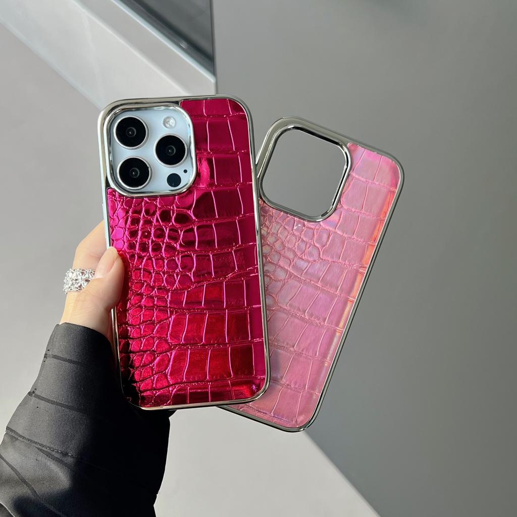 Это ослепительный гальванизированный чехол для телефона с узором крокодиловой кожи для iPhone15Promax и противоударный защитный чехол для Apple 14