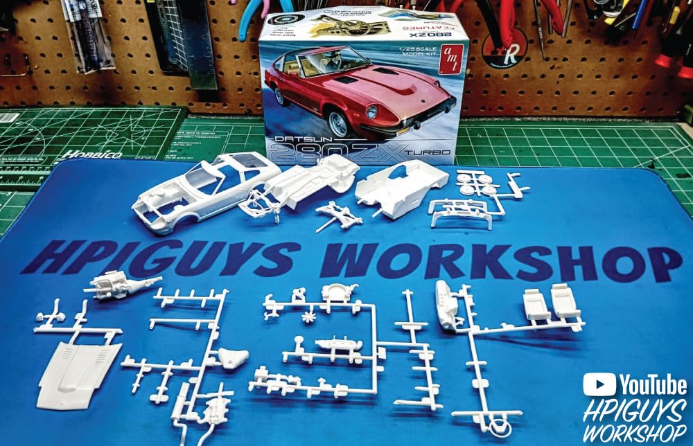 AMT Scale Datsun 280ZX Turbo with Plastic Model Kit AMT1372 1/25 T-Roof